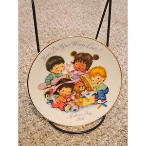 Avon 1992 Mother's Day 22K Trim 5" Porcelain Collectors Plate